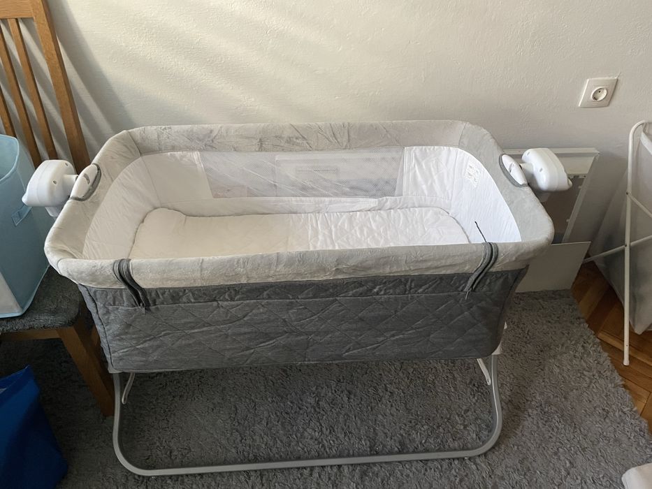 Next to me кошара