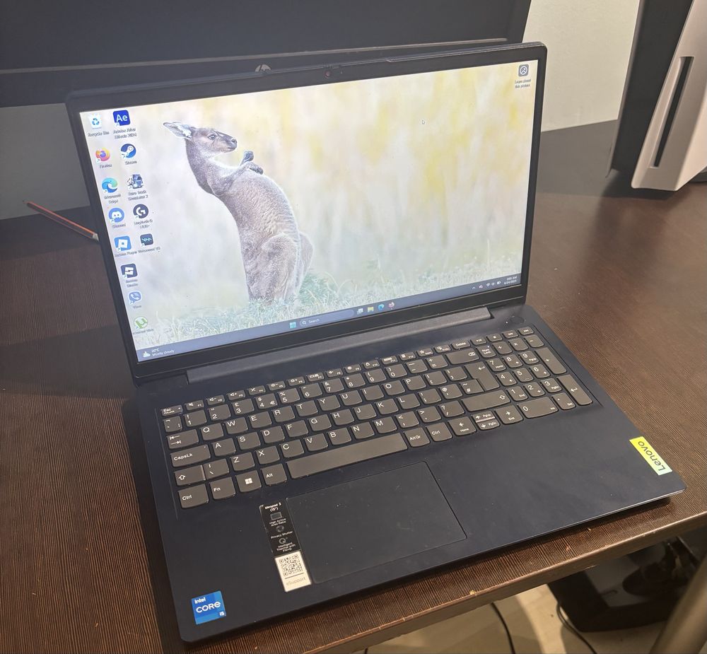 Lenovo ideapad 3 15ILT6 i5 8gb RAM, 512gb