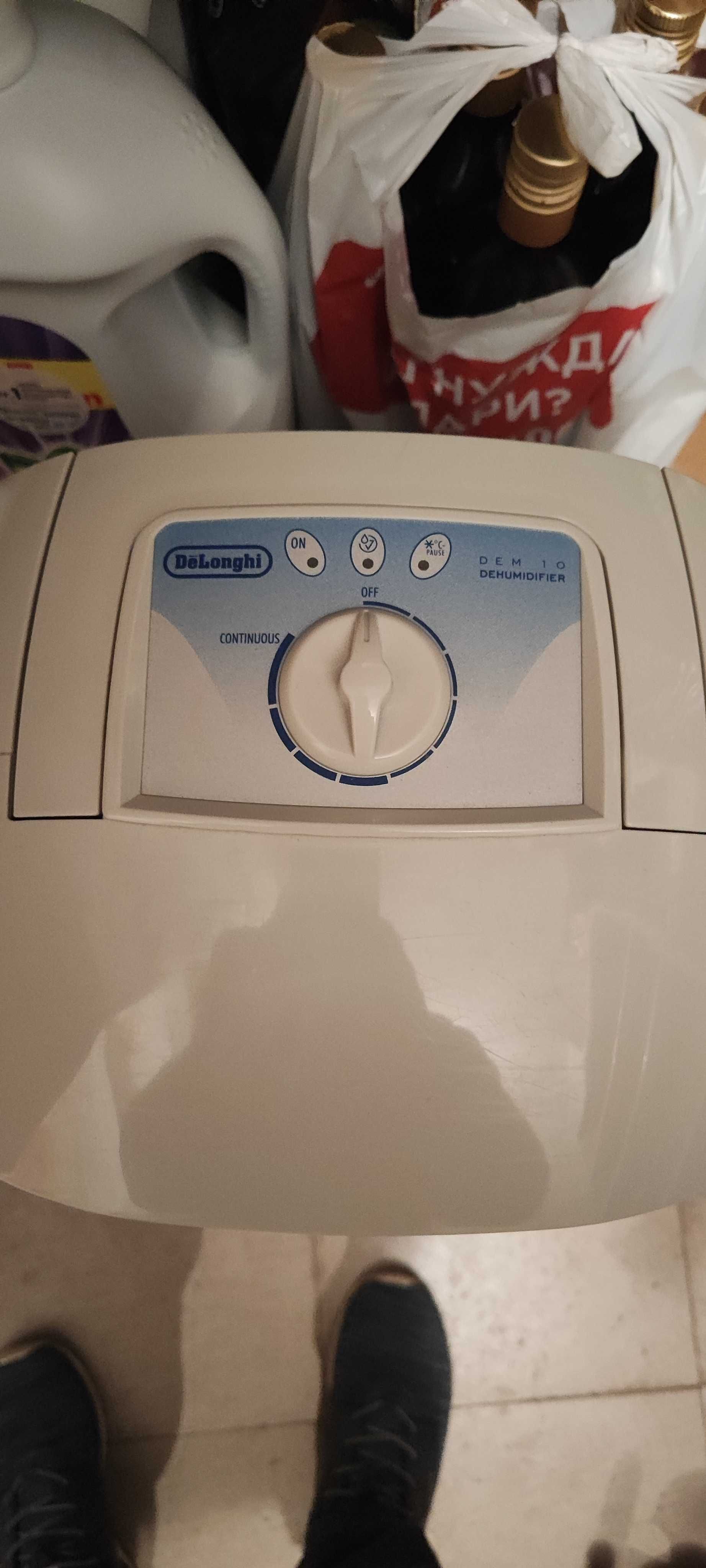 Влагоабсурбстор/Обезвлажнител  DELONGHI Type DEM 10