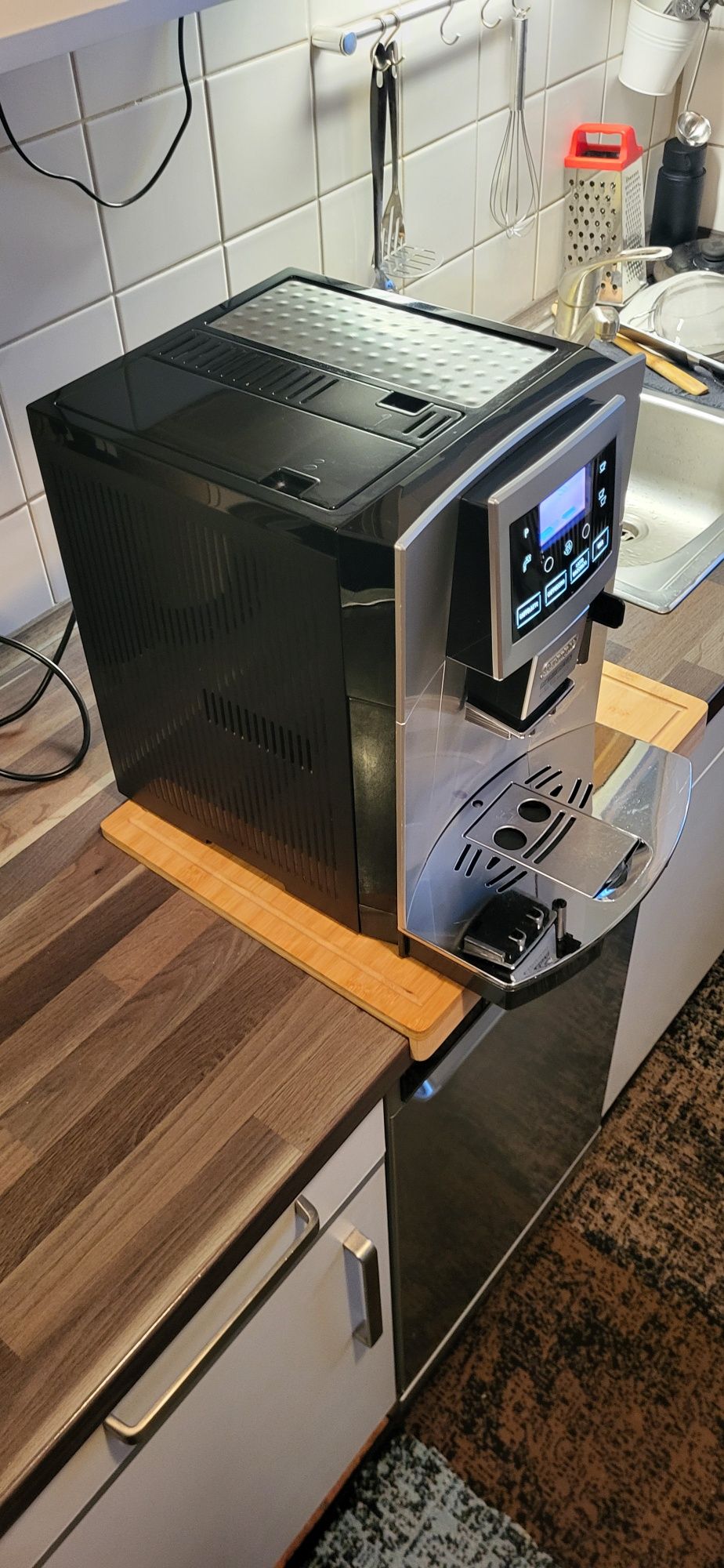 Delonghi PERFECTA Graphic Touch пълен автомат  !
Продавам упот