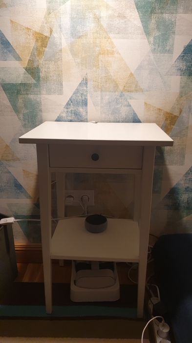 Noptiera ikea hemnes