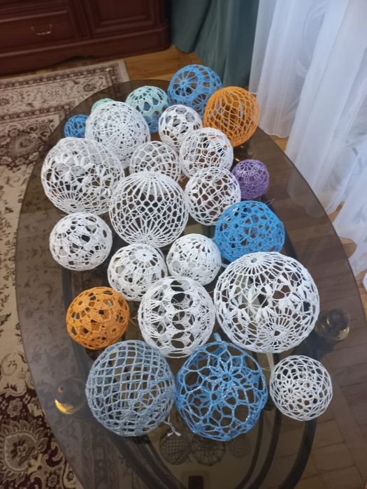 Новогодние шары вязанные