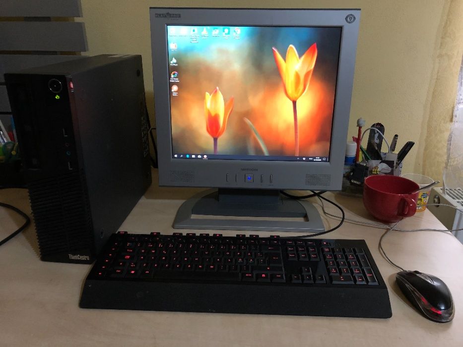 Lenovo ThinkCentre M72e + Medion 17 inch + tastatura & mouse gaming