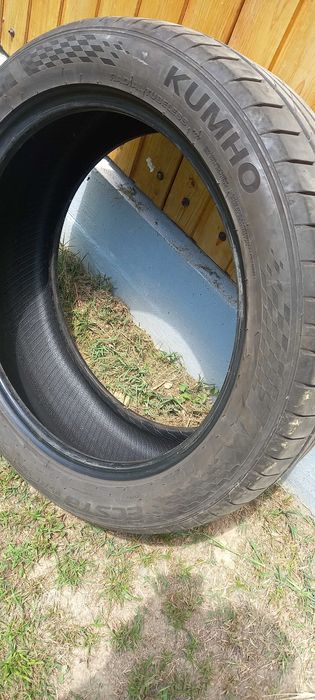 Cauciucuri auto Kumho de vara 215/50 ZR18 92W.
