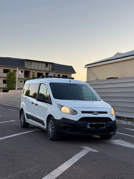 Vand/Schimb Ford Transit Connect 1.6 Tdci fab 2015 model Maxi 5500€