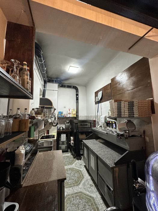 Vand afacere la cheie/Pizzerie