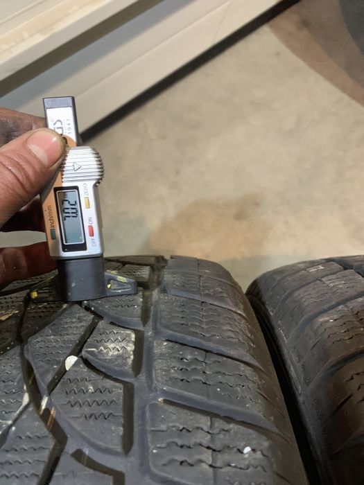 Anv m+s 235/50/19 Dunlop