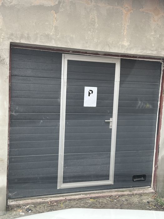 Usa garaj cu pietonala 240cm (l)/210cm(h)