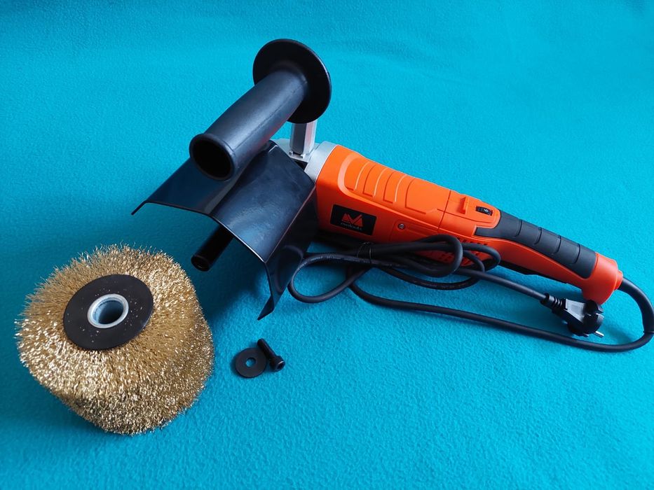 Masina slefuit cu perie pentru lemn