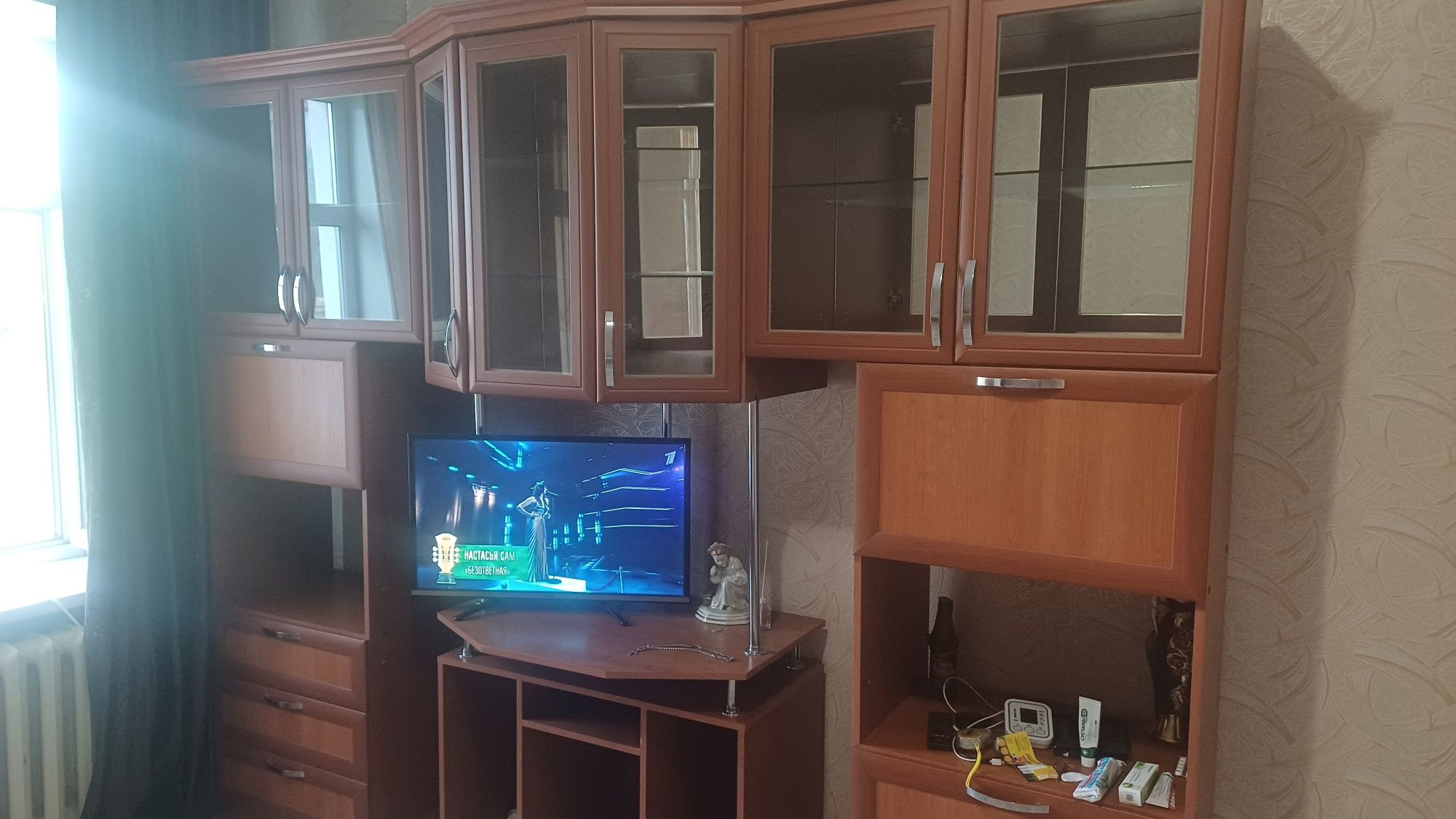 Продам стенку в зал