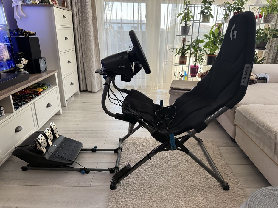Set SimRacing LOGITECH | scaun, volan, pedale, schimbător