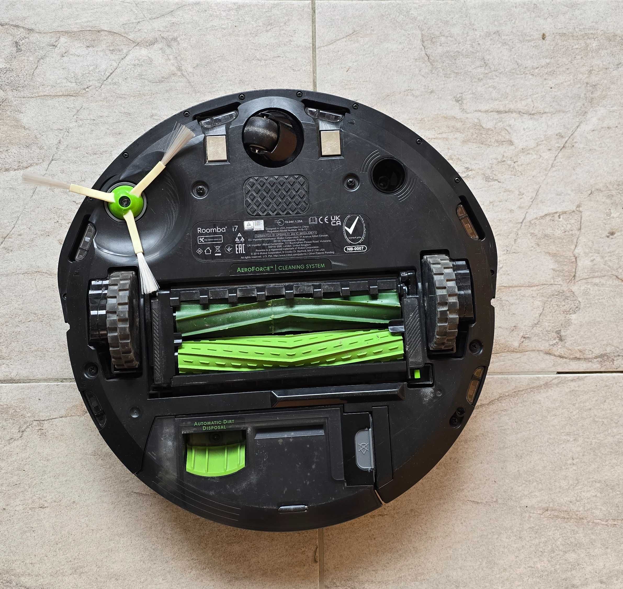 Прахосмукачка робот IROBOT ROOMBA I7+ с база