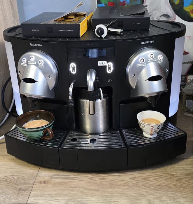 Професионална кафе машина Nespresso