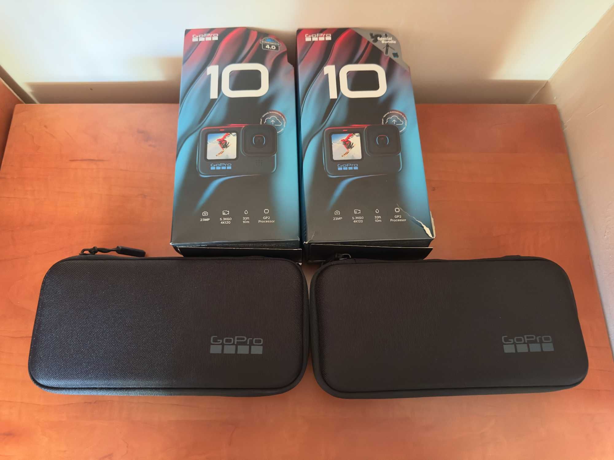 2x GoPro Hero 10 Black Bundle + 2x 32 GB Micro SD + Аксесоари