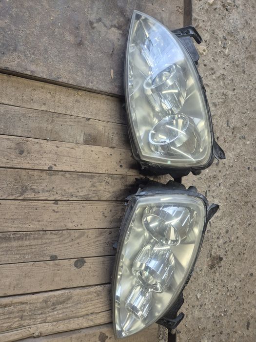 Фарове за Опел Корса C