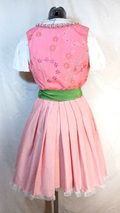 Dirndl Nr.40 Rochie bavaeza Oktoberfest Sarfan tirolez