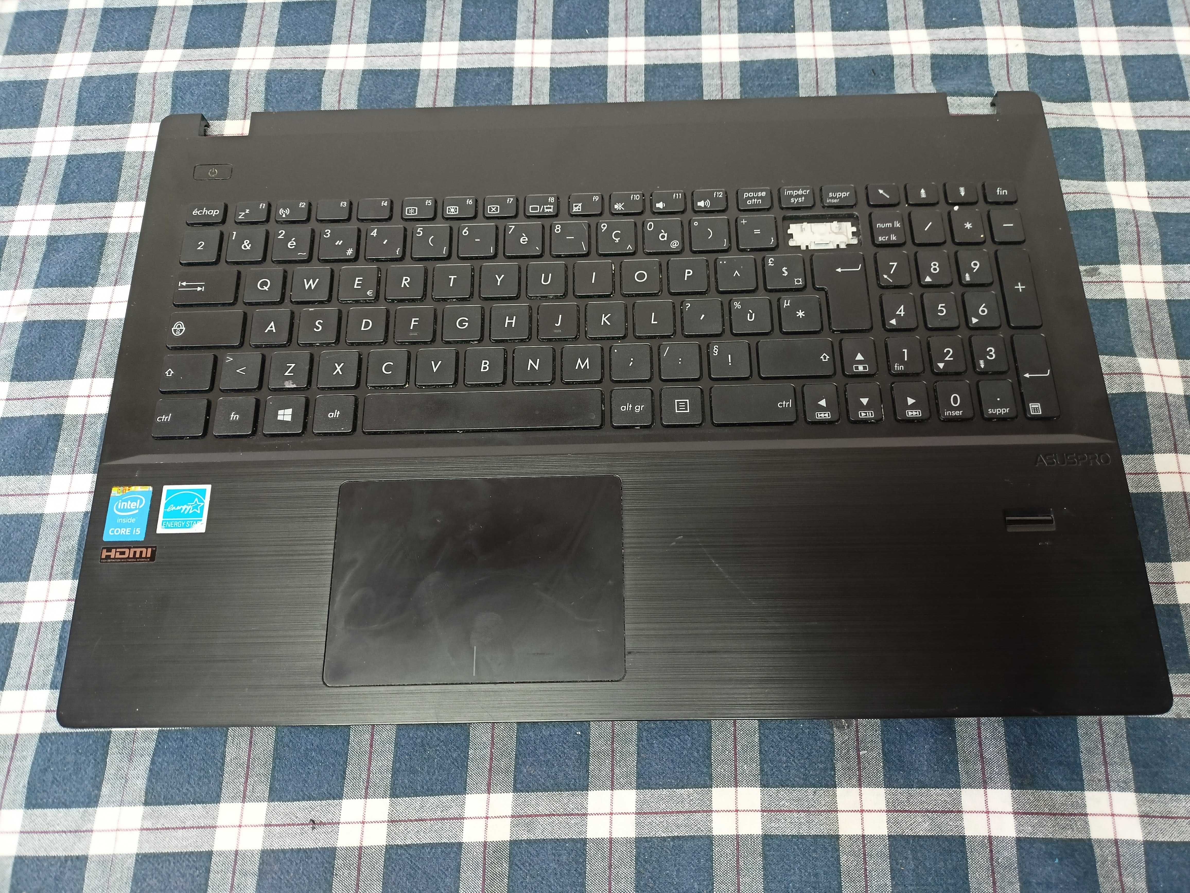 Dezmembrez Asus P2520L