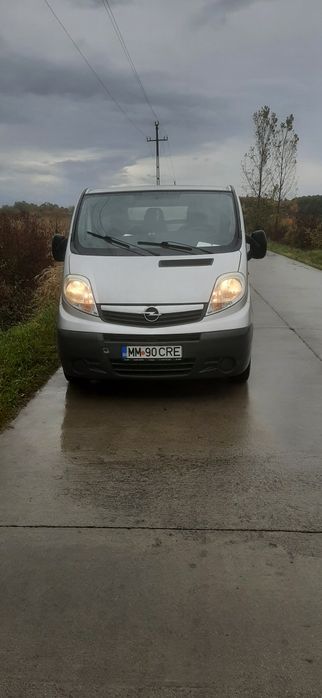 Vînd Opel Vivaro