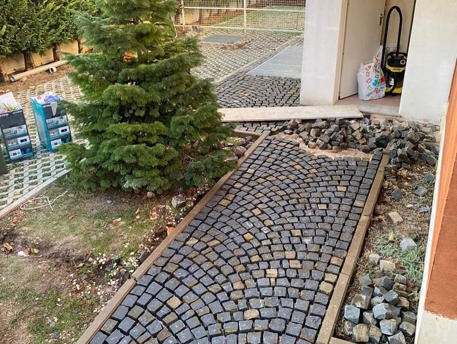 Piatră cubică Andezit, mă deplasez oriunde in Țara