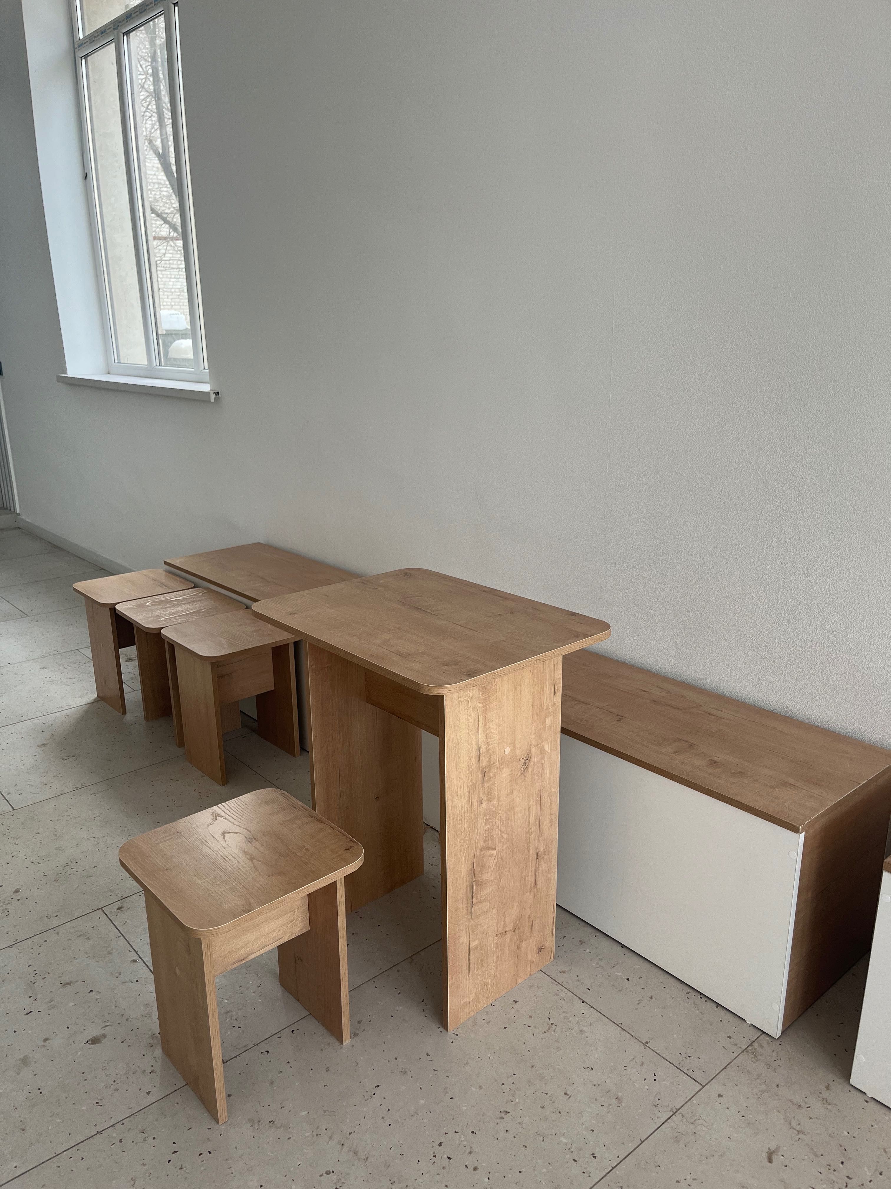 Мебель, столы и табуретки