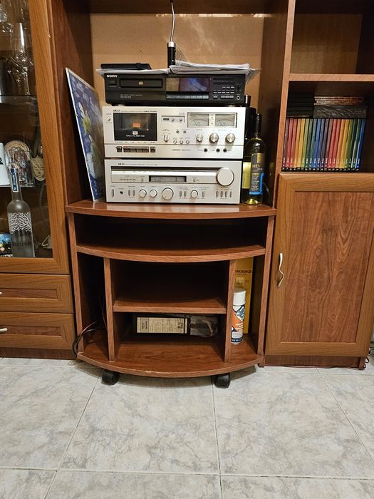 Запазена! Секция в добро състояние