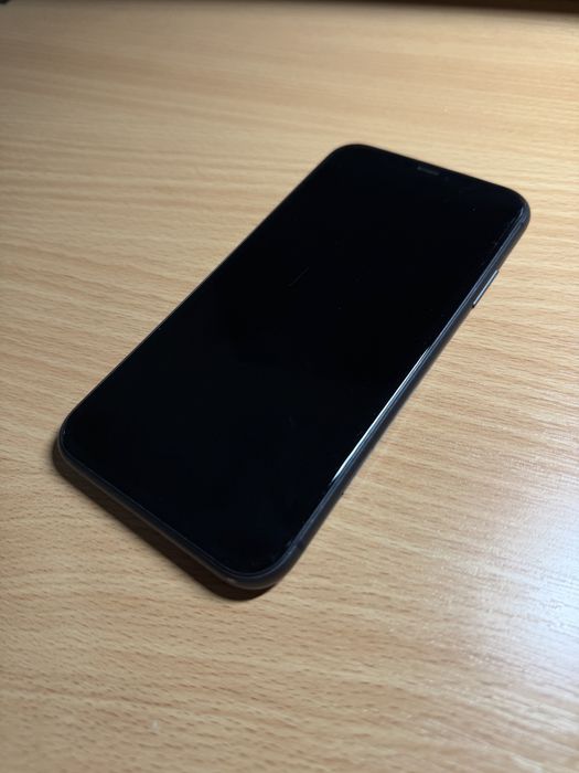 iPhone 11 64gb negru baterie 83%