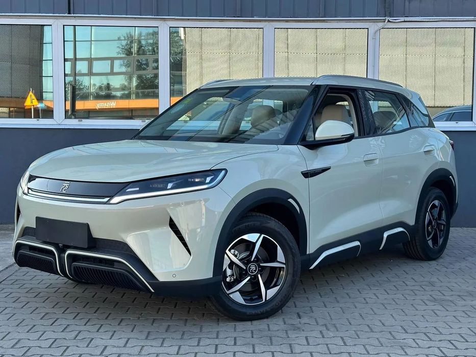 Byd Atto 2 Mașina este nouă și cu kilometraj „zero”. Este înmatriculată în UE.