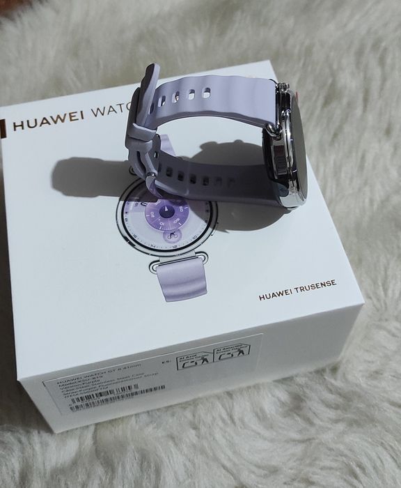 Смарт часовник Huawei