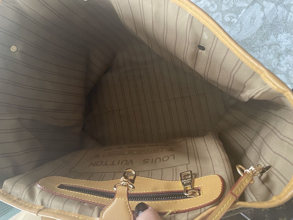 Дамска чанта в отлично състояние