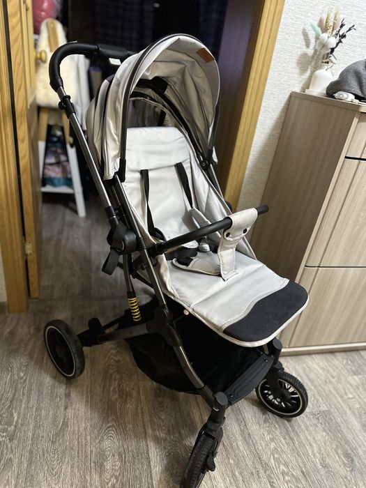Продам коляску почти новая