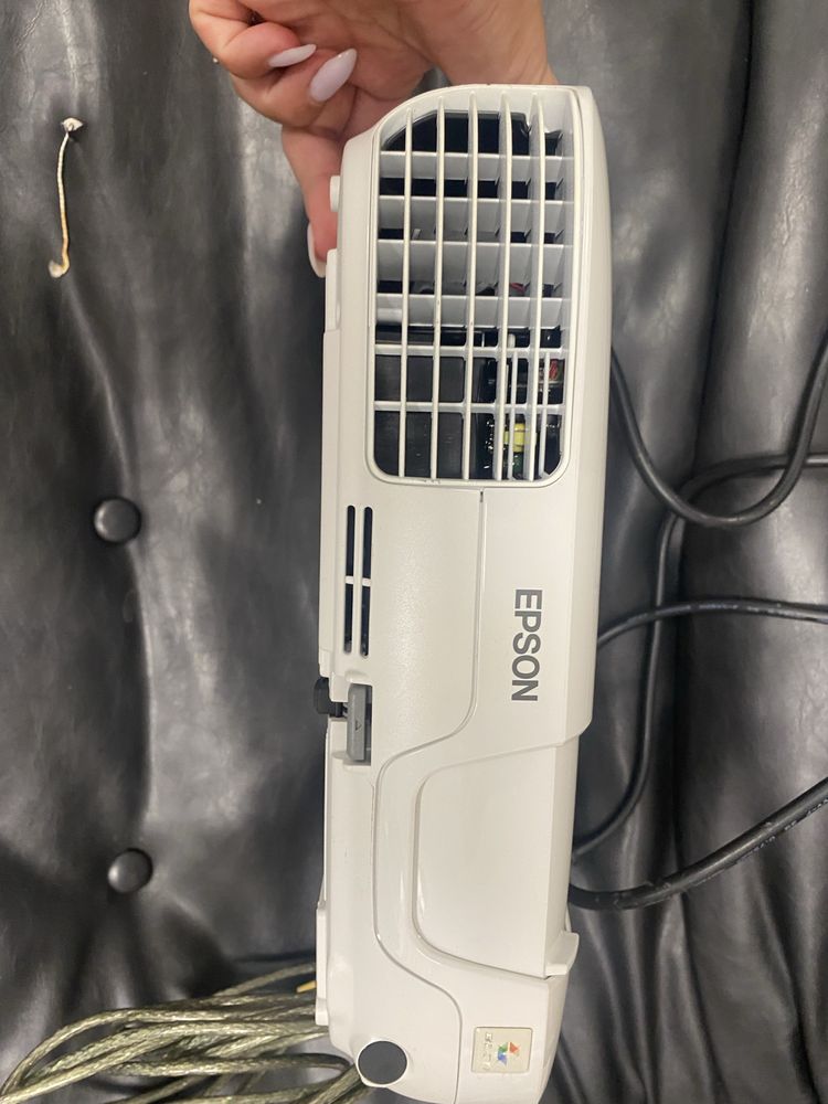 Видео проектор Epson