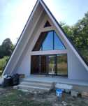 Vindem cabane tip A frame la gata
