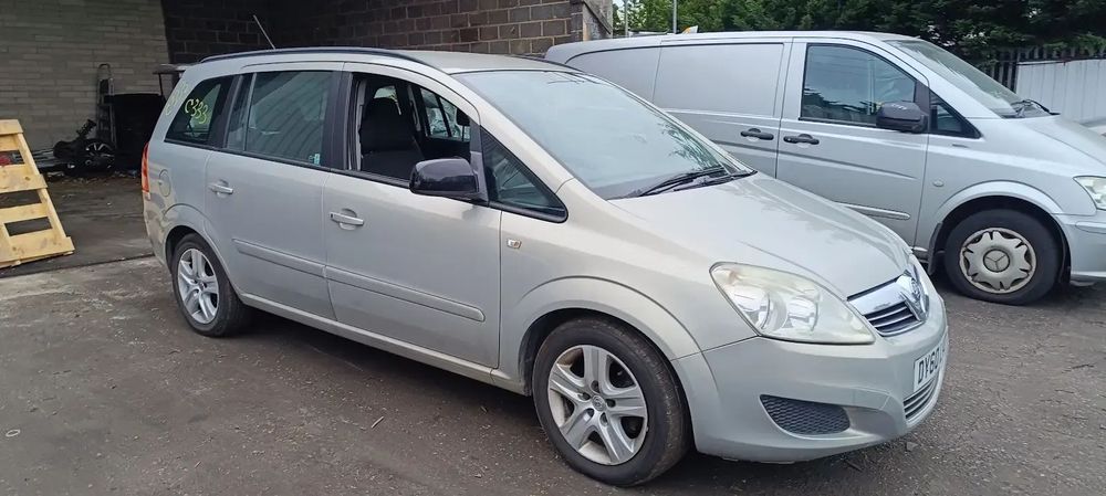 Dezmembrari / Dezmembrez Vauxhall Zafira B 1.6 Z16XER cod cutie M26 cod culoare GBF