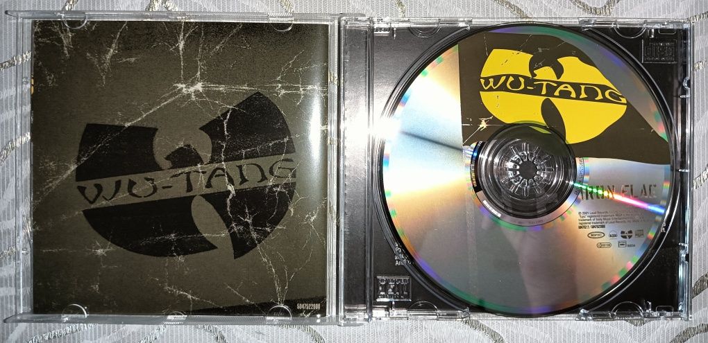 CD-uri Hip Hop - Omu Gnom + Wu Tang Clan