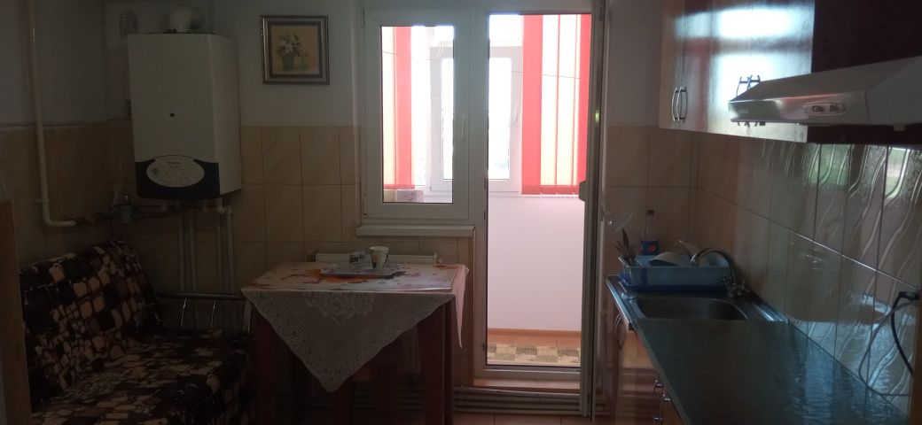 Apartament o camera 40mp de inchiriat Str 1 Decembrie 1918