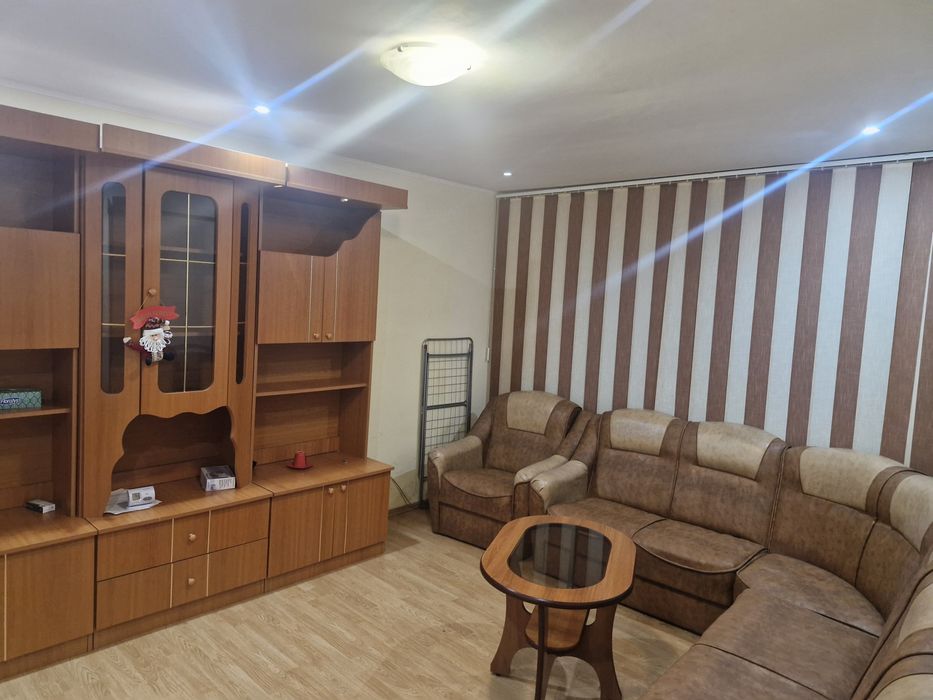 Apartament 2camere parter zona  intrare Pucioasa