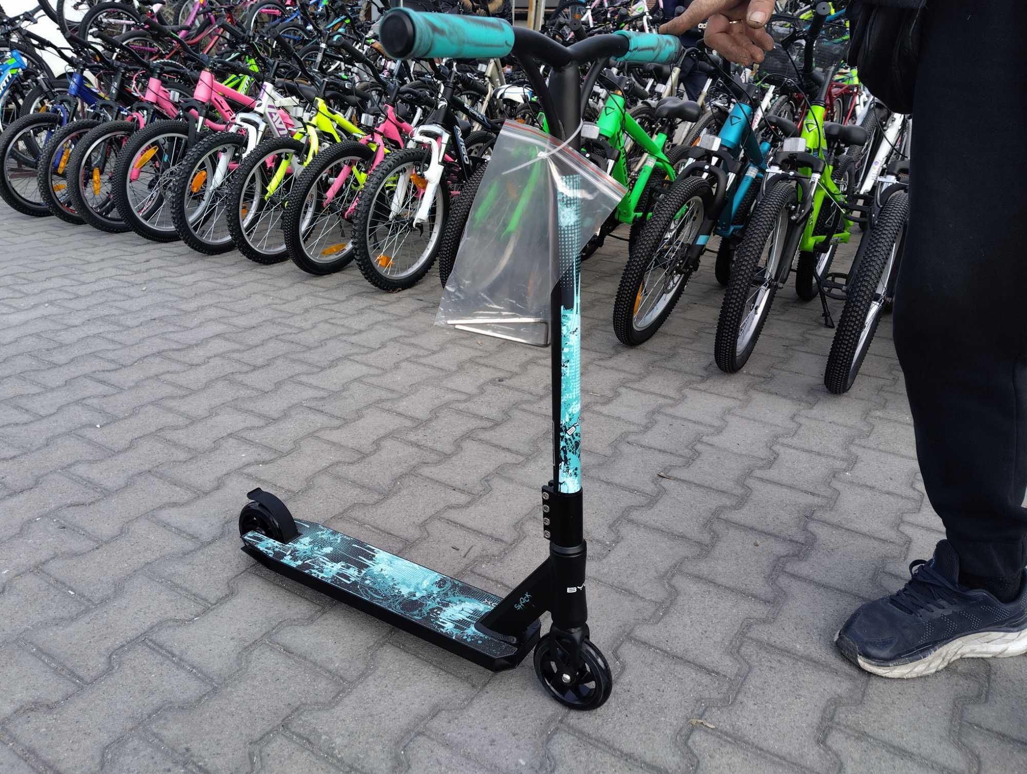 BYOX Детска тротинетка stunt SHOCK син