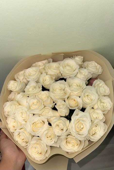 Букет белый роза 35шт