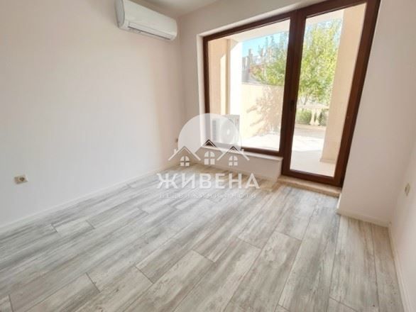 Продавам 3-стаен апартамент (140 кв.м), м-т Кабакум