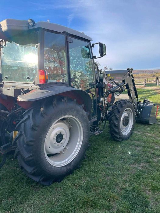 Vand Tractor IH FARMALL 50A cu incarcator frontal din 2016