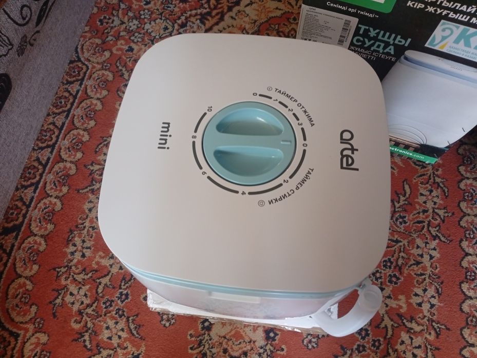 Продам стиральную машину компактнуюную полуавтомат