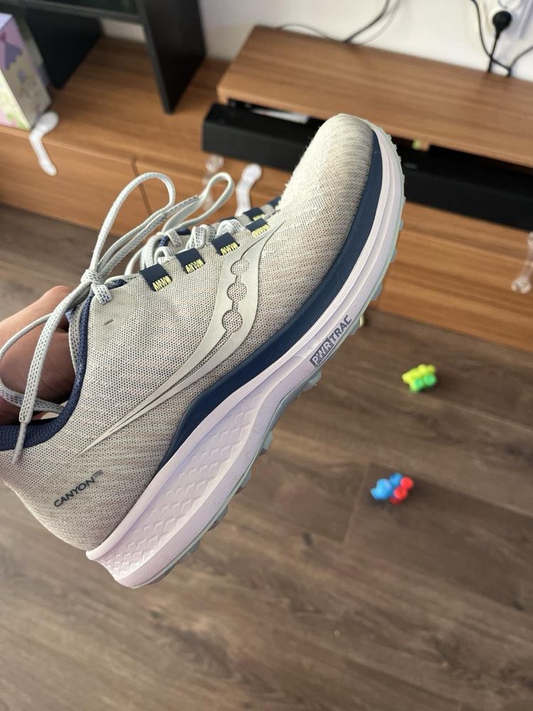 Маратонки Saucony