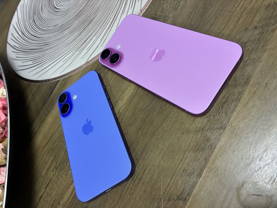 Apple Iphone 16 si 16 Plus , Blue si Pink , Impecabile , 128GB .