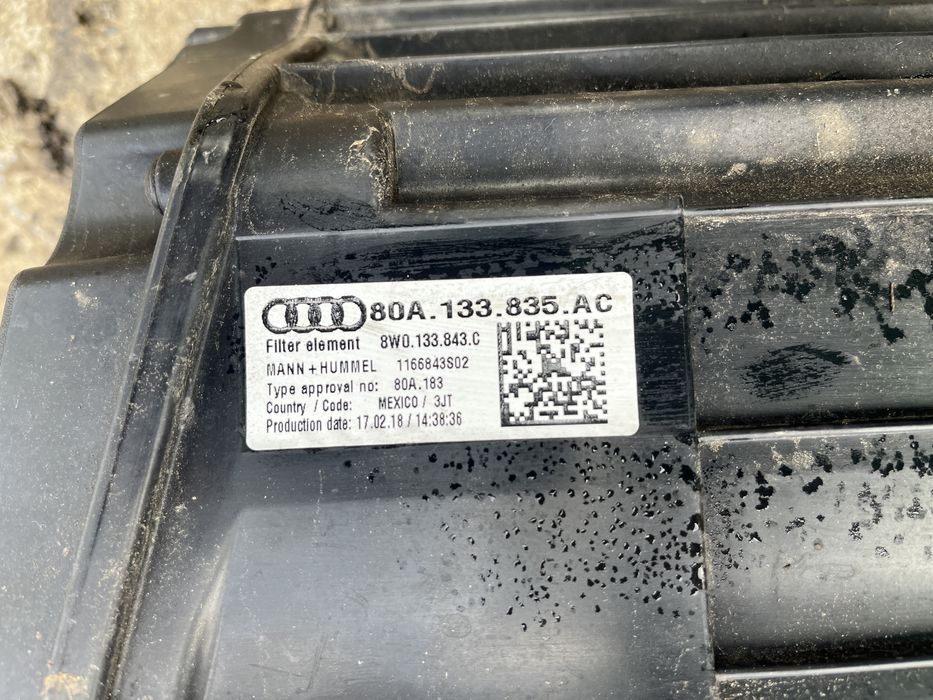 Carenaj / Carcasa filtru aer / Vas lichid parbriz Audi Q5 FY