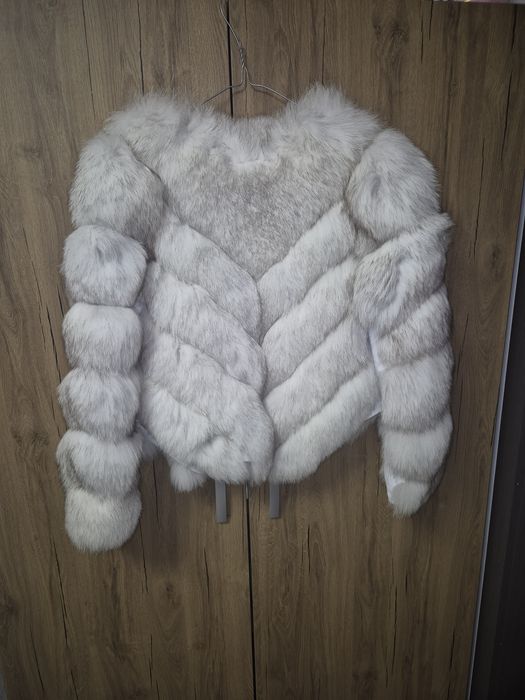 Vând haina de blana naturala
