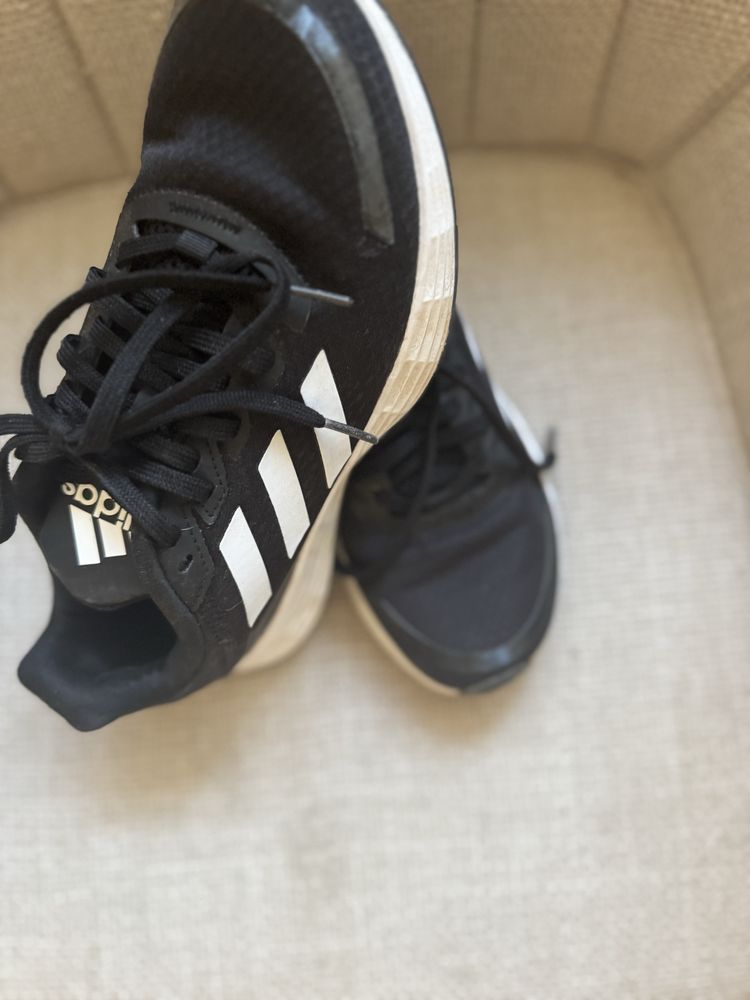 Детски маратонки Adidas 38 1/3