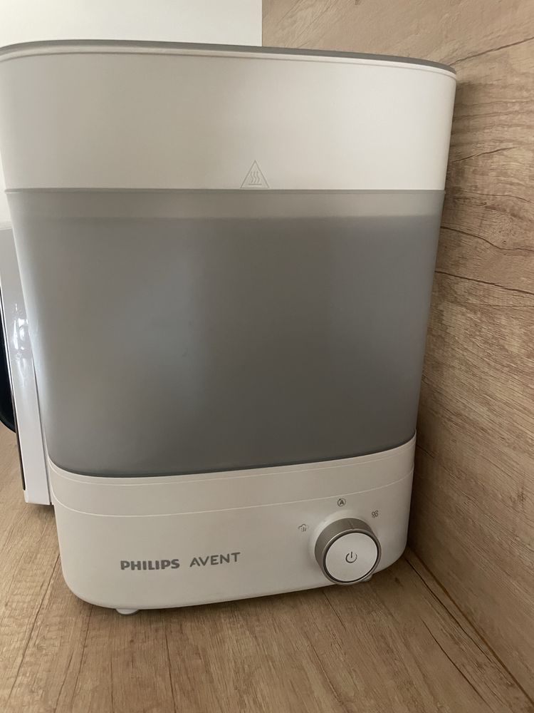 Sterilizator si Uscator Biberoane Premium Philips Avent |