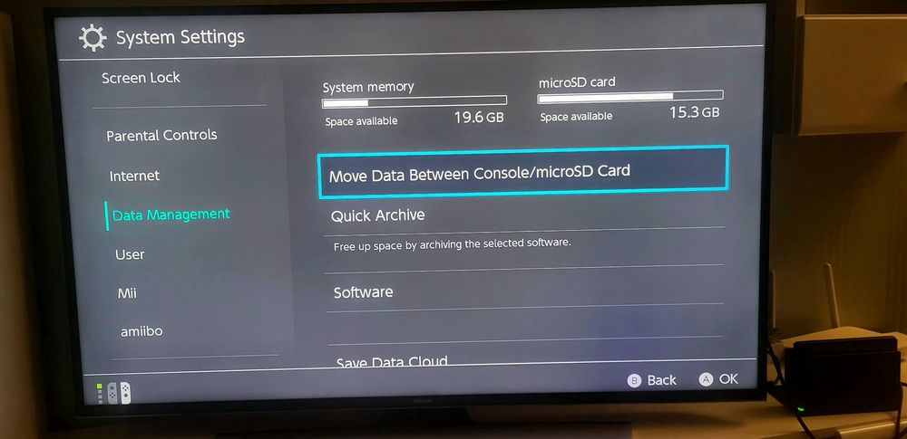 Consola Nintendo Switch cu accesorii și jocuri. Livrare gratuită!