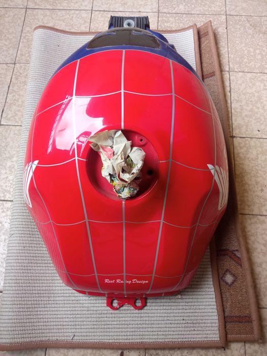 Резервоар Honda 929