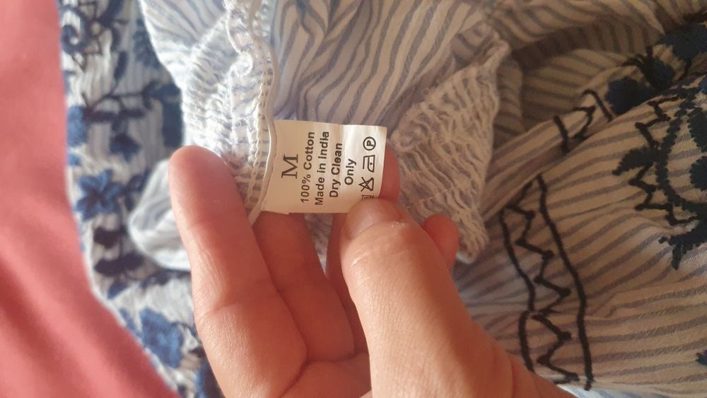 Rochita noua larga bumbac cu broderie bleu S-L